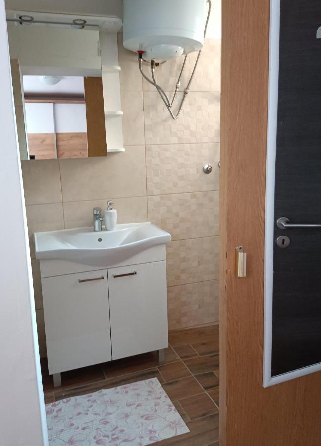Апартаменти Apartman Mala Cici Задар Екстер'єр фото